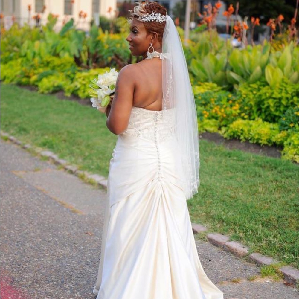Wedding dress